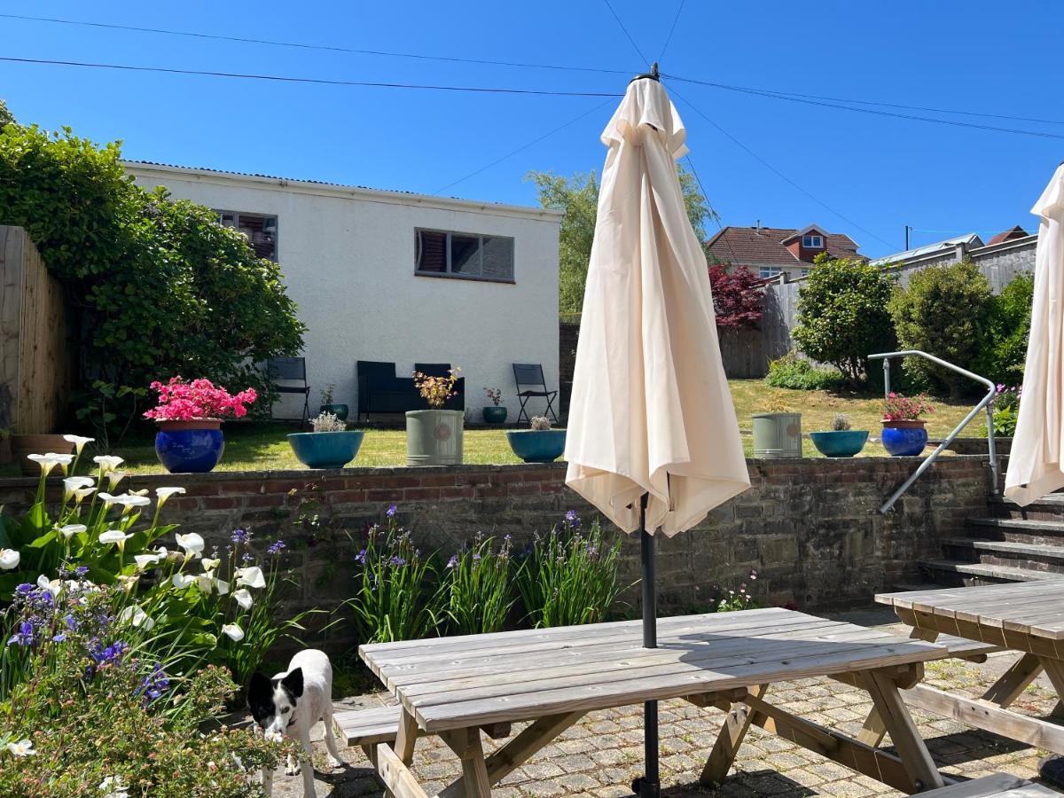 Gower Getaway - Parking & Ensuite Swansea Exterior photo